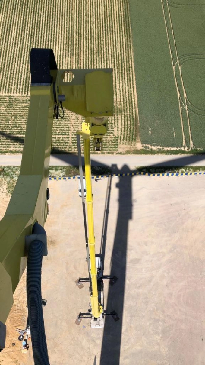 Boom truck access service solutions - Ollignies, Belgium